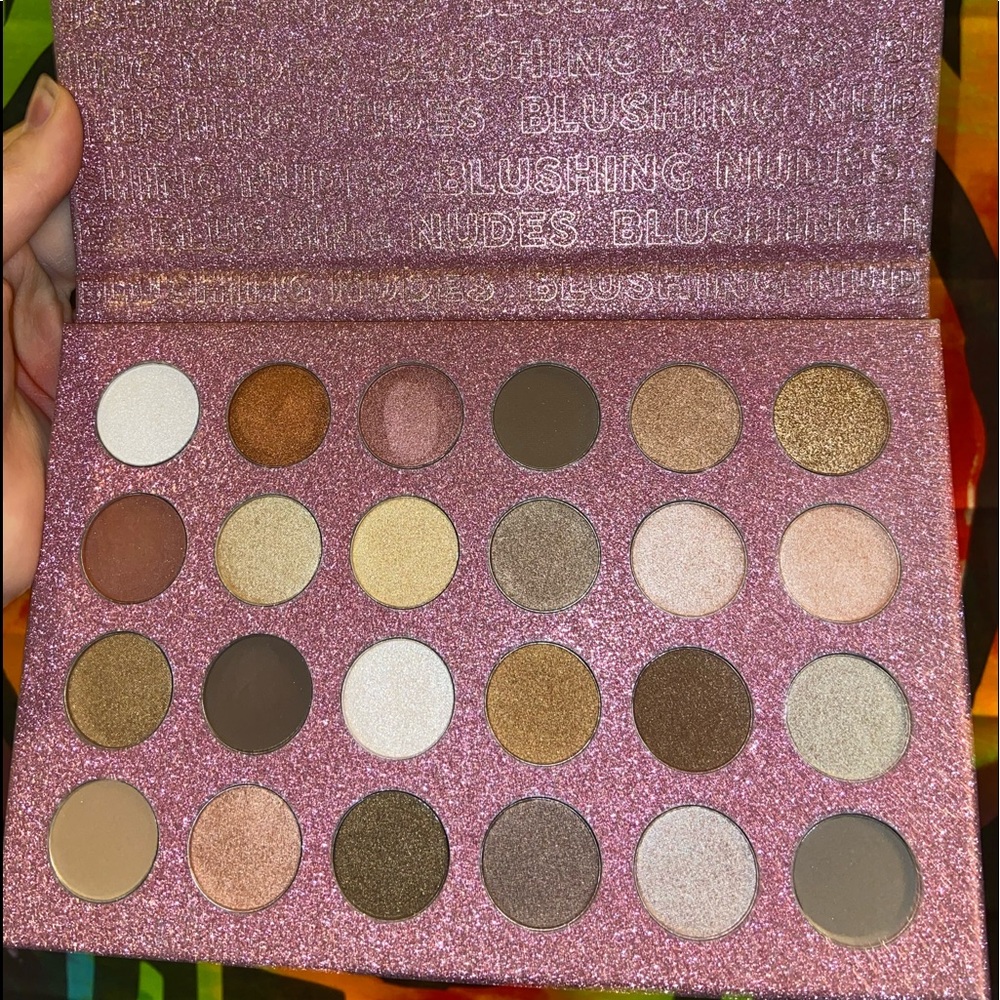 Blushing nudes eyeshadow palette $10